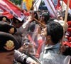 Demo BBM di Surabaya Ricuh 