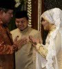 KPK Akan Bagi Angpao Nikah untuk Hidayat dan Negara
