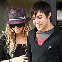 Ashlee Simpson Nikah Akhir Pekan?