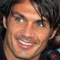 Maldini Ngotot Satu Musim Lagi