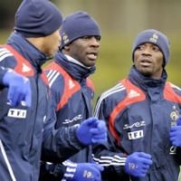 Wasit Harus Hentikan Partai Berbau Rasis