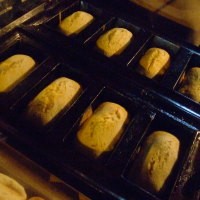 Kue Balok, Lebih Enak Disantap Hangat    