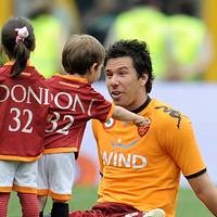 Juan Siap Tampil, Doni Meragukan