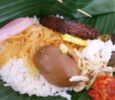 Makan Nasi Kucing Yukkk...