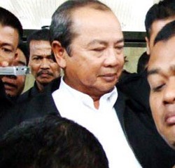 Burhanuddin Ingin Hadiri Pelantikan Boediono