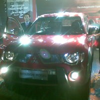 Strada Triton Exceed Kabin Ganda Dibandrol Rp 261 Juta