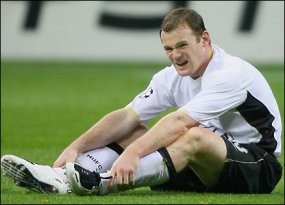 Puja & Caci Satu Paket Buat Rooney
