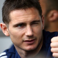Lampard Buru Piala Demi Keluarga