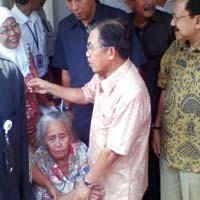 Warga Curhat ke JK Jual Kompor Gas untuk Beli Beras