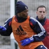 Sukses MU Belum Jaminan bagi Evra