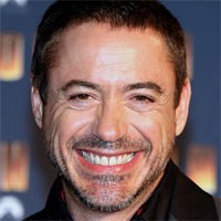 Iron Man Jadi Bos Playboy