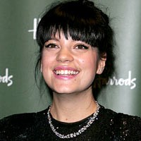 Lily Allen Jadi Pemabuk