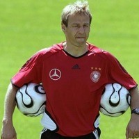 Chelsea Coba Bajak Klinsmann 