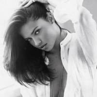 Seksinya Adriana Lima, Topless!