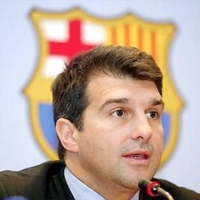 Laporta di Tepi Jurang Pemecatan