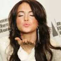 Lindsay Lohan Ubah Nama Belakang