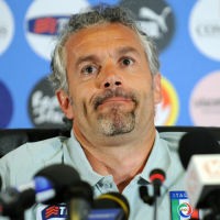 Donadoni Waspada, Di Natale Senang