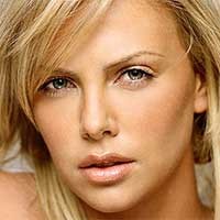 Charlize Theron Ingin Lihat Semua Orang Bugil