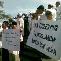 700-an Calon Haji Asal Bekasi Protes Sistem Kuota Haji