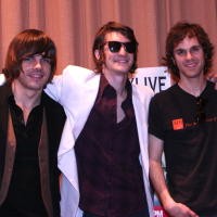 Personel The Click Five Saling Benci