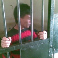 Pura-pura Minta Rokok, Rampas Barang Berharga