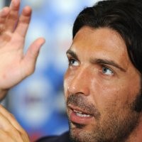 Buffon Kapteni Italia?