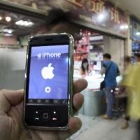 Karyawan Dipecat Karena Melelang iPhone