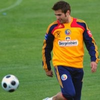 Rumania Pede Berkat Dinamit Mutu