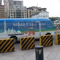 Menjajal Nikmatnya WiMax di Shuttle Bus
