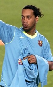 City Terus Kejar Ronaldinho