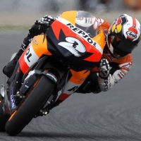Pedrosa Juara, Rossi Runner up
