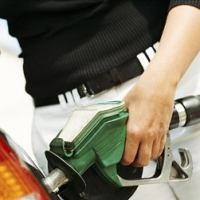 Malaysia Dikecam Lewat Internet Soal BBM