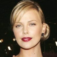 Charlize Theron Kaget Ditampar Will Smith