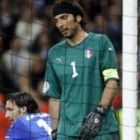Kalah Besar, Buffon Minta Maaf
