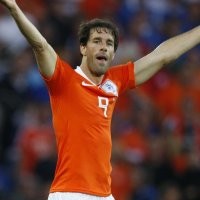 Belanda Tetap Memimpin 2-0