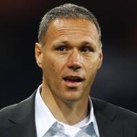 Van Basten Menjawab Kritik