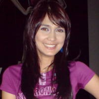 Diminta Nyanyi, Luna Maya Demam Panggung