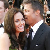 Angelina Jolie Takut Anak Rusak Kemesraan