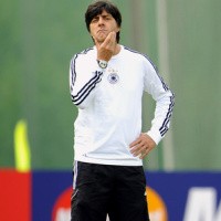Loew Pertanyakan Penafsiran UEFA