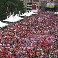 Mau ke Fan Zone? Bawa Uang Banyak