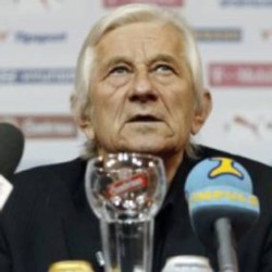 Brueckner Bersiap Pensiun