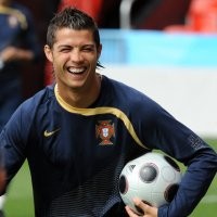 Cantona: Ronaldo Takkan ke Madrid