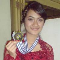 Lulus SMU, Ayudya Bing Slamet Merinding