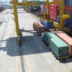 Pengusaha Juga Dihambat Pelindo