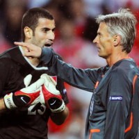 Volkan Dihukum Dua Pertandingan