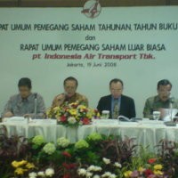 IATA Terbangkan Pesawat Reguler Triwulan IV-2008