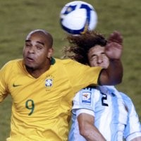 Diimbangi Argentina, Brasil Dicaci Fans Sendiri