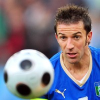 Saatnya Gantung Sepatu, Alex?