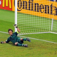Mudahnya Kalahkan Buffon dari Penalti