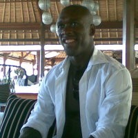 Tolak Euro, Seedorf Pilih Bali